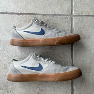 Nike SB Chron Men's White Sneakers with Blue Swoosh and Gum Sole